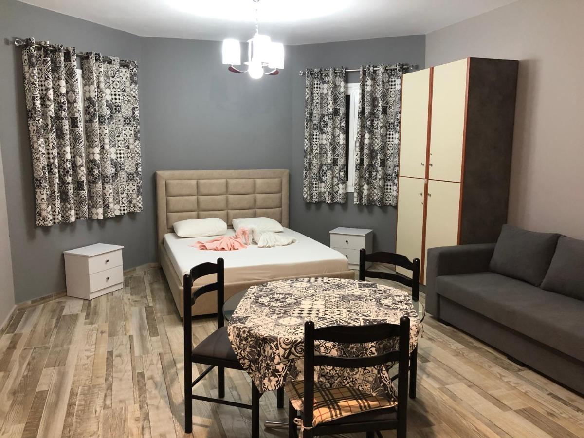 Studios&Apartment Niko Luka 사밀 외부 사진