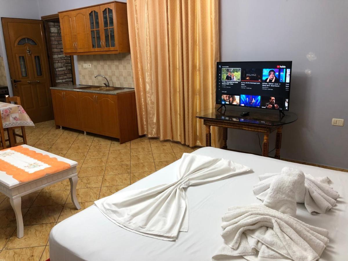 Studios&Apartment Niko Luka 사밀 외부 사진