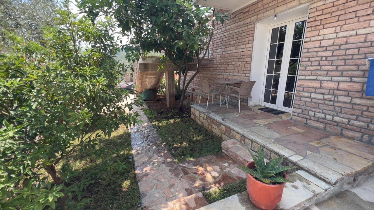 Studios&Apartment Niko Luka 사밀 외부 사진