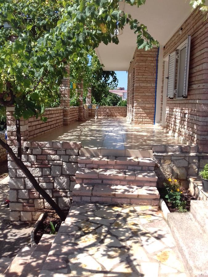 Studios&Apartment Niko Luka 사밀 외부 사진